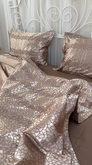 Luxury Jacquard and Cotton Sateen Bedding