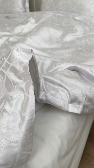 Jacquard-Cotton Sateen Bedding Collection — Snow Tenderness