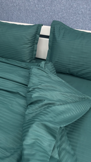 Striped Cotton Sateen Bedding Set — Emerald Charm