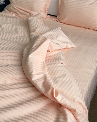 Striped Cotton Sateen Bedding Set — Peach